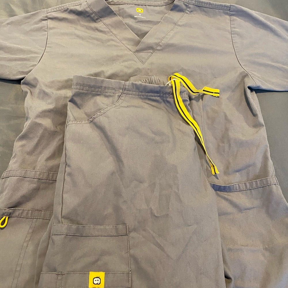 Scrub top and bottom